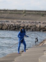 謎の行動を繰り返すアバター。