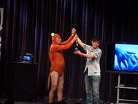 最後は互いの実力を認め合ったRGとヤナギブソン。なぜかトークライブに観客が少ない2人。