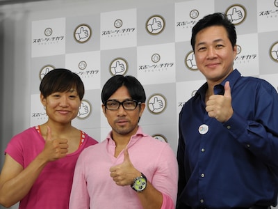 公開生中継「スポーツのチカラ チャンネル開局記念！ 第1回スポチカクロストーク」に出演した南海キャンディーズ・しずちゃん、前園真聖、川合俊一（左から）。