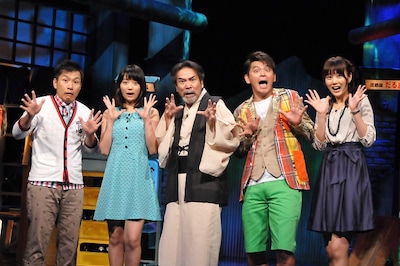 8月5日放送「稲川淳二の怪談グランプリ2012」に出演する稲川淳二、ますだおかだ、森田涼花。(c)KTV