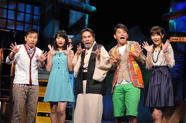 8月5日放送「稲川淳二の怪談グランプリ2012」に出演する稲川淳二、ますだおかだ、森田涼花。(c)KTV