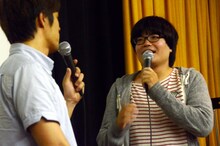 「プライベートで観に来た」というライス関町（右）もトークに合流。