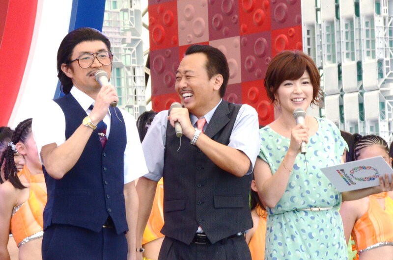 「o-nation」でMCを務めたさまぁ～ずと中野美奈子フジテレビアナウンサー。