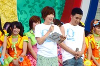 局アナとして最後の「提供読み」を行う中野美奈子フジテレビアナウンサー（中央）。