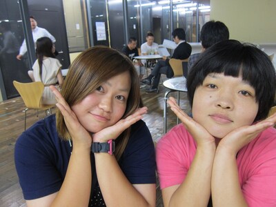 8月9日に渋谷・∞ホールにてユニットライブ「THE WORLD」を行うおかずクラブ。