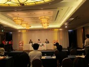 市川の小公造ネタにのっかるぼんちおさむ。それにツッコむ兵動とへびいちご。