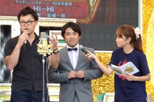 アルコ＆ピースのトークの様子。