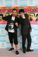 10月2日（火）に大阪・ABCホール、6日（土）に東京・浅草花月にて、単独ライブ「漫才事変～ニューウルトラスーパーダイナマイトネオメッセンジャー～」を行うメッセンジャー。(c)吉本興業