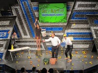 大盛り上がりの「花粉キャッチバトル」でミスター坂虫の触覚が紛失。