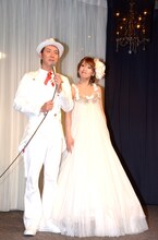オーケイ小島と妻・杏子さん。