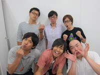 8月12日（日）、東京・新宿ハイジアV-1スタジオにて「二人語り」を行うアルコ＆ピース、新宿カウボーイ、アイデンティティ。