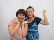 「太田小町」ではそれぞれピンネタを披露する鈴木奈津（右）と小出真保（左）。