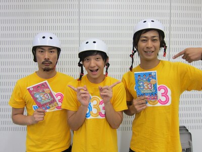 8月23日（木）、神奈川・ラゾーナ川崎にて行われる「トリオさん」DVD発売記念イベントで、ローラースケートの「ガラスの十代」パフォーマンスを披露するパンサー。