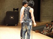 任命式の様子。(c)吉本興業