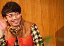 竹中直人が監督を務める最新映画「R-18文学賞 vol.1 自縄自縛の私」に出演することが決定したピース綾部。(c)吉本興業