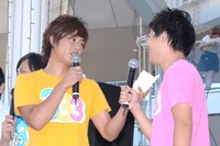 パンサー尾形（左）とジューシーズ松橋（右）。