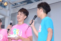 ジューシーズ児玉（左）とジャングルポケット太田（右）。