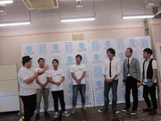 真栄田の鋭いボケの連続に芸人たちは大盛り上がり。