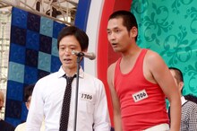 エルシャラカーニ山本（右）は「トマト」のフレーズ満載で意気込みを披露。