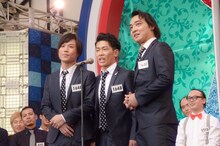 ジャングルポケット。斉藤（右）が「楽な仕事じゃないよ！」で威勢よくコメントを締めた。