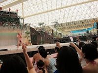 さくらさながらステージを盛り上げる参加者たち。