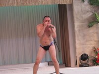 最後は女子十二楽坊「自由」を演奏。鼻演奏でコールアンドレスポンスを求めるハイレベルなステージとなった。