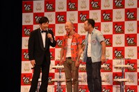 「キングオブコント2012」決勝進出を決めた直後のバイきんぐ。