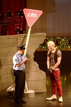 コント「建前」でのライセンス。