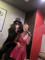 子供に人気のB.B.クイーンズだけに「日本全国営業回れる」と意気揚々の2人。