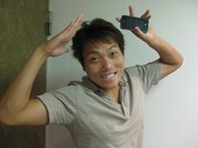 iPhone情報サイト「よしもとiPhone同好会」に登場するサバンナ八木。