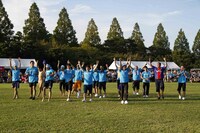 優勝を喜ぶトライアングルズ。(c)藤澤孝代（フォトプロ）