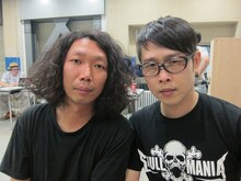 9月20日（木）から23日（日）まで、東京・俳優座劇場にて上演されるロンドンブーツ1号2号・田村亮の劇団田村亮一座が第5回公演「大きなグミの木の下で」に出演するマンボウやしろとギンナナ金成。