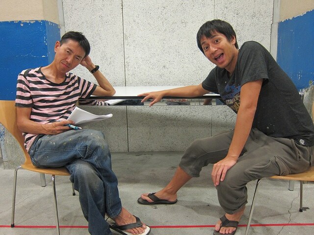 9月20日（木）から23日（日）まで、東京・俳優座劇場にて上演されるロンドンブーツ1号2号・田村亮の劇団田村亮一座が第5回公演「大きなグミの木の下で」に出演しているチュートリアル。