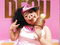 ピッグ☆レディのニッチェ江上。ピッグ☆レディ