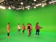 「ロンブー&チュートの芸能人ヒットソングで爆笑ショーバトル」PV完コピ対決に登場する森三中、ハリセンボン、オアシズ大久保、柳原可奈子。