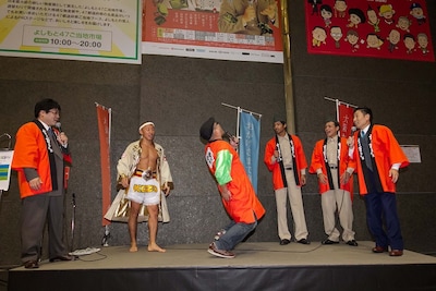 「吉本百年物語」公演100回記念トークショー。(c)吉本興業