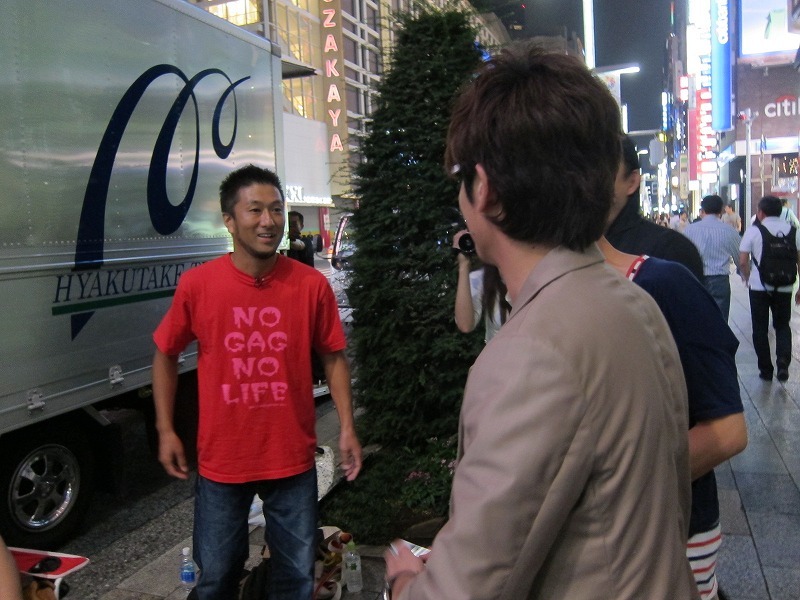 「ごきげん！ブランニュ」（ABC）のレポートで来ていた村越周司と遭遇。