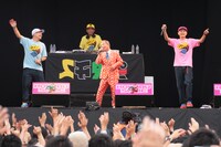 ステージの様子。(c)吉本興業