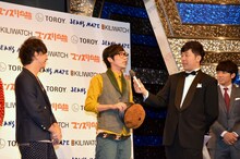 帽子を脱いだNON STYLE石田（中央）は、「最近、イ・ソンギさんですよね？ と声をかけらたんですけど、調べてもそんな人はいなかった」と笑わせた。