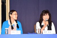 たんぽぽ白鳥（左）と根岸季衣（右）。