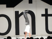 マンションのセキュリティにムチャぶりされるシンプレ渡辺。