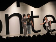 マンションの住人スマイル瀬戸のあごが凶器に見えて思わず逮捕するゴエ。