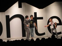 マンションの住人スマイル瀬戸のあごが凶器に見えて思わず逮捕するゴエ。