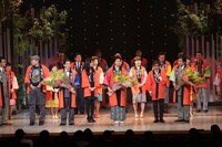 吉本興業創業100周年記念公演9月公演「焼け跡、青春手帳」千秋楽。(c)吉本興業