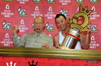 「キングオブコント2012」王者のバイきんぐ(c)TBS