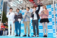 （左から）NON STYLE、オリエンタルラジオ、豊田エリー。