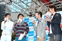 （左から）NON STYLEとオリエンタルラジオ。