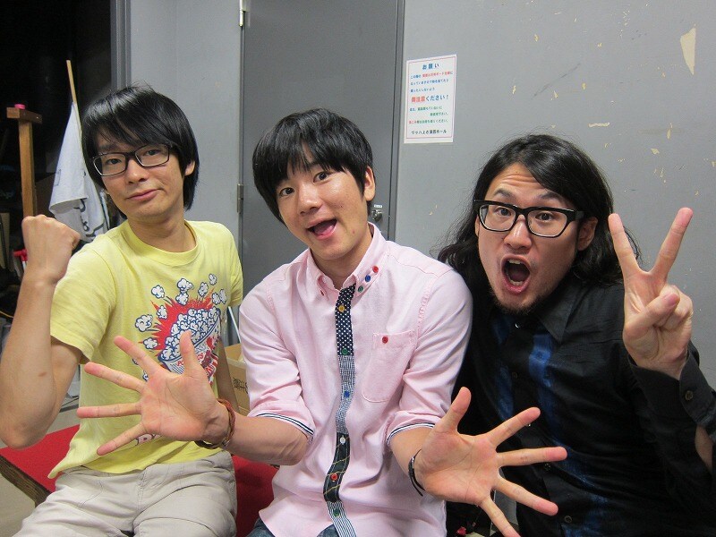 10月25日（木）、大阪・5upよしもとにて「5upよしもとイチ押し芸人決定戦優勝記念ライブ『ポラロイドマガジン感謝祭』」を開催するポラロイドマガジン。