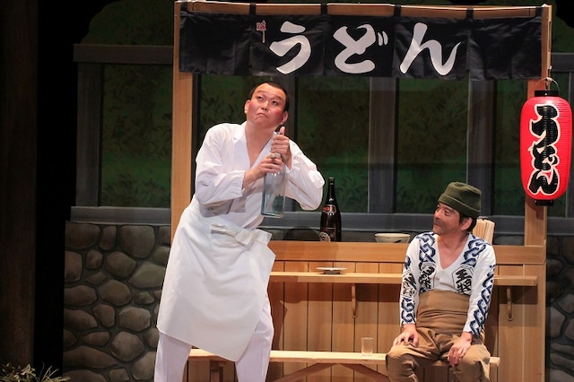 吉本興業創業100周年記念公演「吉本百年物語10月公演『これで誕生！吉本新喜劇』」の模様。(c)吉本興業