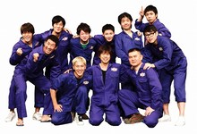 野性爆弾・ロッシー率いる滑舌亭一門。